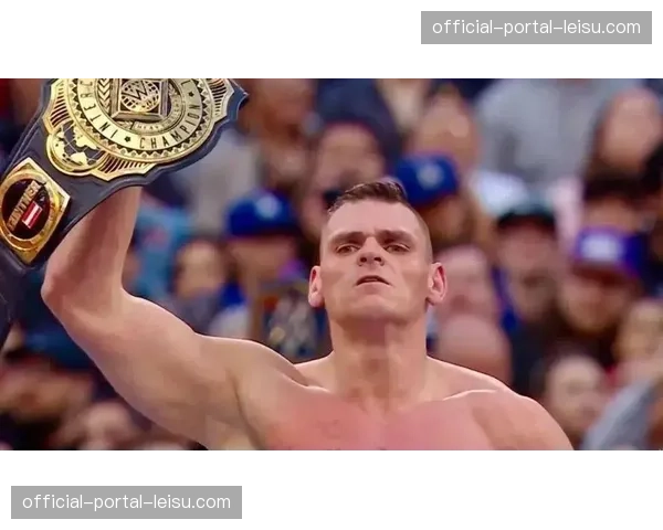 李龙遭巩特尔残暴攻击，RAW现场爆发冲突