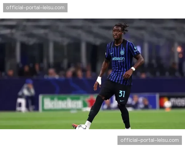 从边翼卫到内收边后卫：迪马尔科访谈解读国米体系中的角色进化